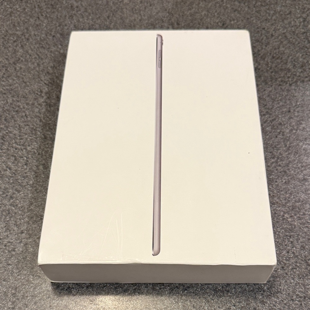 Apple Tablet - White Box ipad pro